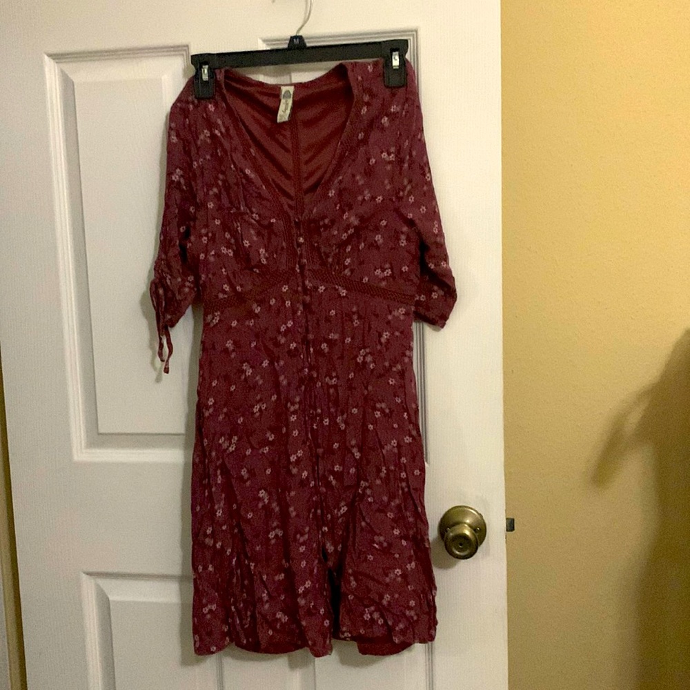 Pretty dress didn’t fit me! Brand American Rag size medium